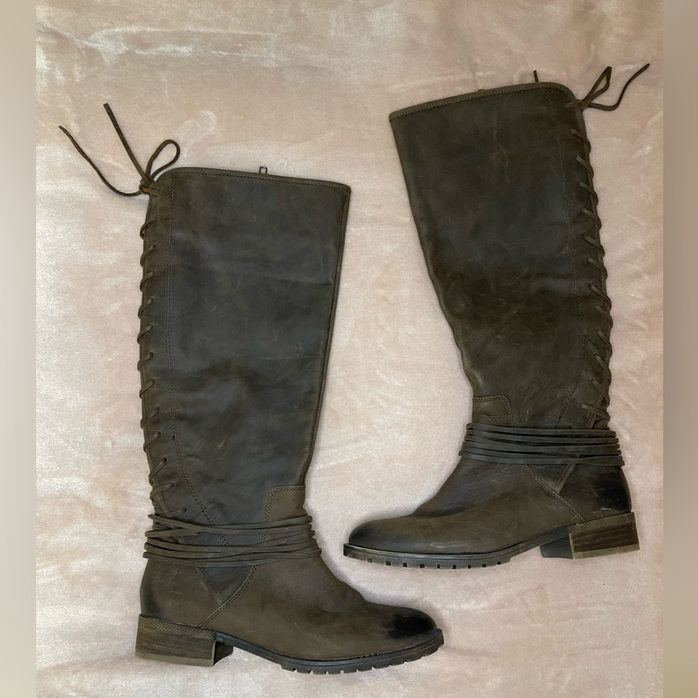 Arturo Chiang lace up riding boots, size 8